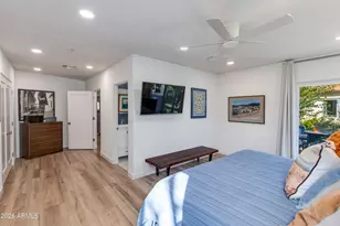 215 E Orange Dr, Phoenix, AZ 85012 - Photo 20