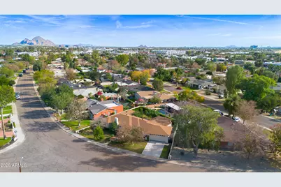 215 E Orange Drive, Phoenix, AZ 85012 - Photo 42