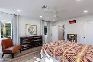 215 E Orange Dr, Phoenix, AZ 85012 - Photo 26