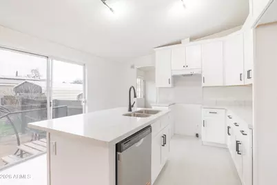 1028 S Holben Place, Avondale, AZ 85323 - Photo 8