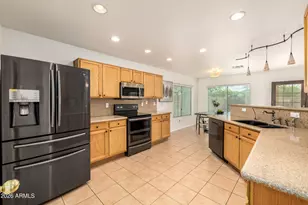 2251 E Parkside Ln, Phoenix, AZ 85024 - Photo 10