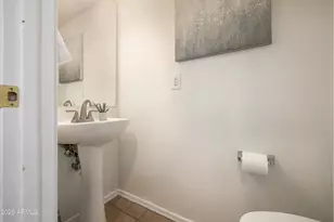 2251 E Parkside Ln, Phoenix, AZ 85024 - Photo 16