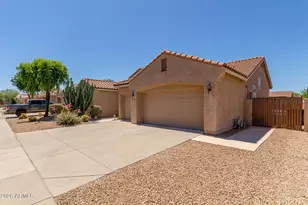 4327 E Sands Dr, Phoenix, AZ 85050 - Photo 2
