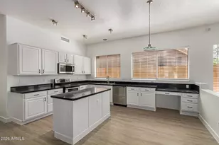 4327 E Sands Dr, Phoenix, AZ 85050 - Photo 12