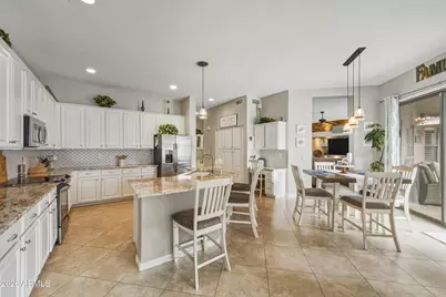 16635 S 12th Avenue, Phoenix, AZ 85045 - Photo 12