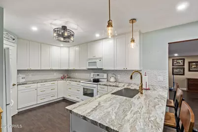 9013 E Sun Lakes Boulevard S, Sun Lakes, AZ 85248 - Photo 2