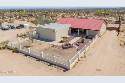 209 S Hidden Valley Road, Maricopa, AZ 85139 - Photo 2