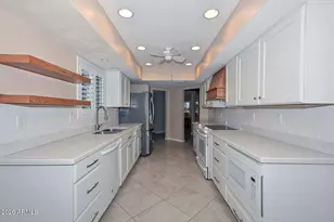 10533 W Pineaire Dr, Sun City, AZ 85351 - Photo 12