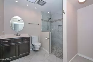 10533 W Pineaire Dr, Sun City, AZ 85351 - Photo 24