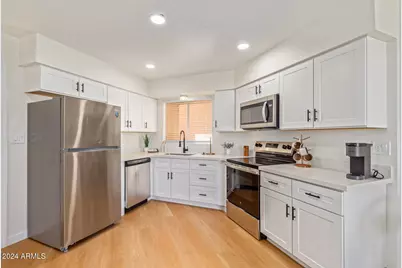 7310 N 43rd Drive, Glendale, AZ 85301 - Photo 6