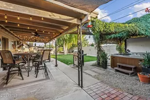 8543 E Jackrabbit Rd, Scottsdale, AZ 85250 - Photo 30