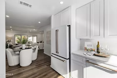 7638 E Northland Drive, Scottsdale, AZ 85251 - Photo 8