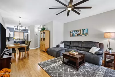 945 W Wendy Way, Gilbert, AZ 85233 - Photo 10