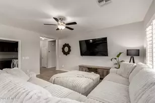 445 E Red Mesa Trail, San Tan Valley, AZ 85143 - Photo 10