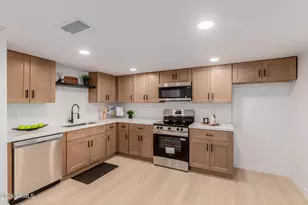 2432 W Eugie Ave W, Phoenix, AZ 85029 - Photo 12