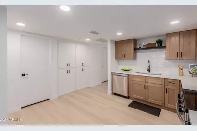 2432 W Eugie Avenue W, Phoenix, AZ 85029 - Photo 14