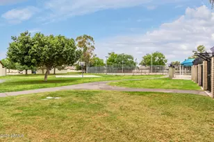 2432 W Eugie Ave W, Phoenix, AZ 85029 - Photo 28