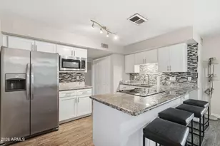 4526 S Terrace Rd, Tempe, AZ 85282 - Photo 8