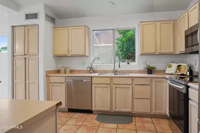 946 W 14th Avenue, Apache Junction, AZ 85120 - Photo 6