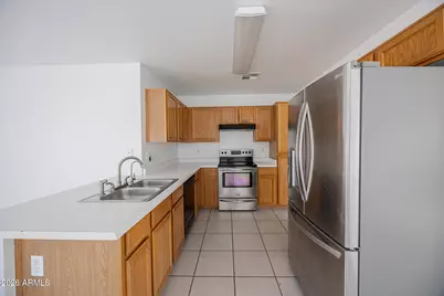 10864 W Devonshire Avenue, Phoenix, AZ 85037 - Photo 8