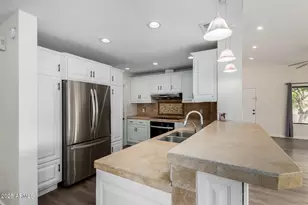 22616 N 31st Dr, Phoenix, AZ 85027 - Photo 10