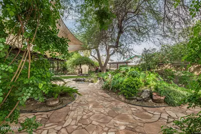 47 S Kenneth Place, Chandler, AZ 85226 - Photo 36