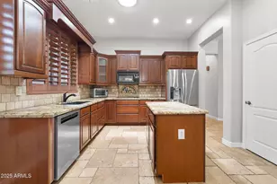 11958 W Villa Chula Ln, Sun City, AZ 85373 - Photo 6