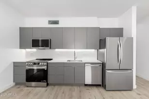 531 E Willetta St, Phoenix, AZ 85004 - Photo 8