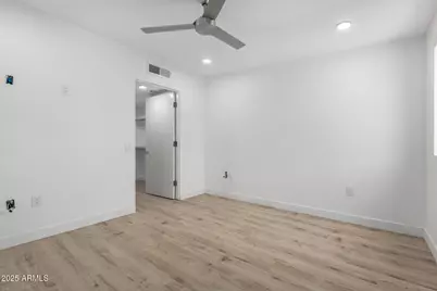 531 E Willetta Street #Unit 303, Phoenix, AZ 85004 - Photo 16