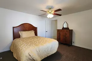 2233 E Behrend Dr, Phoenix, AZ 85024 - Photo 26