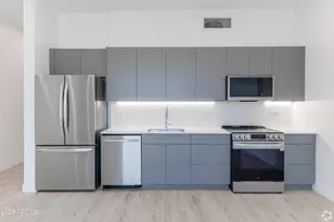 531 E Willetta St, Phoenix, AZ 85004 - Photo 1