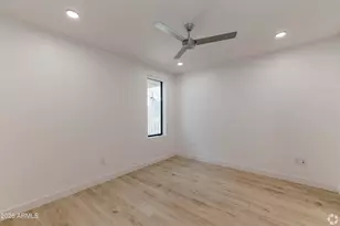 531 E Willetta St, Phoenix, AZ 85004 - Photo 4