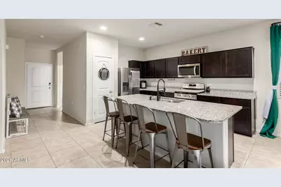 30793 W Clarendon Avenue, Buckeye, AZ 85396 - Photo 2