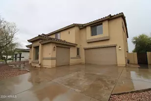 3951 E Ravenswood Dr, Gilbert, AZ 85298 - Photo 2