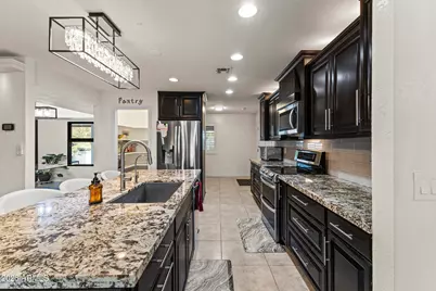 1859 W Navarro Avenue, Mesa, AZ 85202 - Photo 16