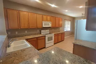 4147 S Bandit Ct, Gilbert, AZ 85297 - Photo 2