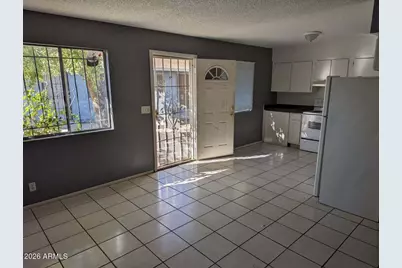 2957 E Atlanta Avenue, Phoenix, AZ 85040 - Photo 2