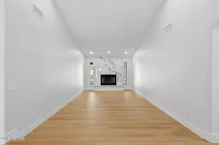 2112 E Laurel St, Mesa, AZ 85213 - Photo 8