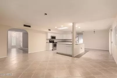 10510 W Concho Circle, Sun City, AZ 85373 - Photo 12