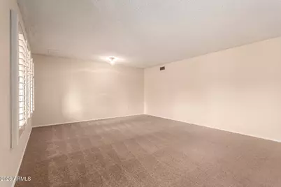 10510 W Concho Circle, Sun City, AZ 85373 - Photo 8