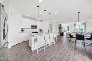 2042 W Lariat Ln, Phoenix, AZ 85085 - Photo 8