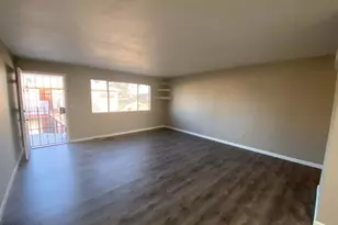 3352 W Harmont Dr, Phoenix, AZ 85051 - Photo 4