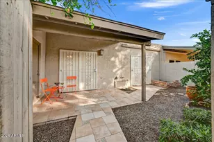 925 E Cochise Dr, Phoenix, AZ 85020 - Photo 24