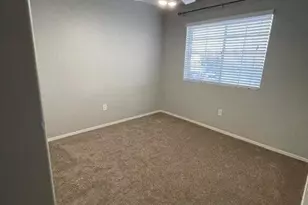 3705 E Topeka Dr, Phoenix, AZ 85050 - Photo 14