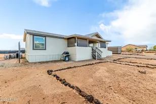 10121 S 353rd Ave, Arlington, AZ 85322 - Photo 2