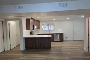 2242 E Nancy Ln, Phoenix, AZ 85042 - Photo 4