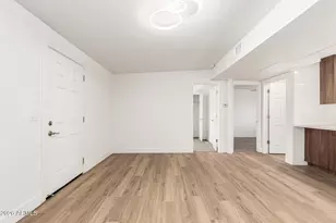 2242 E Nancy Ln, Phoenix, AZ 85042 - Photo 8