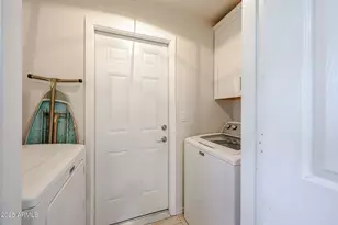 8521 W Mauna Loa Ln, Peoria, AZ 85381 - Photo 10