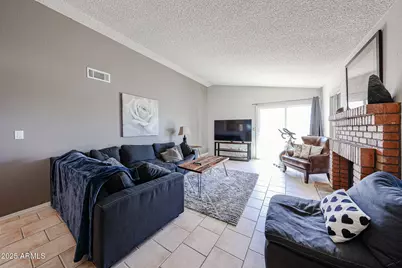 8521 W Mauna Loa Lane, Peoria, AZ 85381 - Photo 12