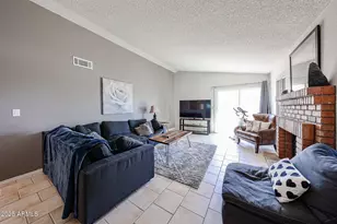 8521 W Mauna Loa Ln, Peoria, AZ 85381 - Photo 12